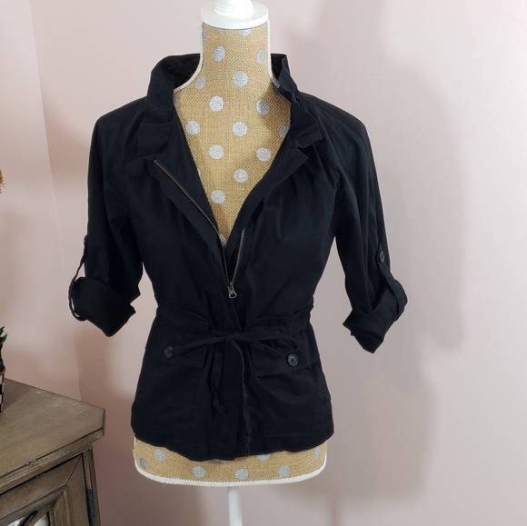 LOFT Jackets & Blazers - Loft black roll up sleeve zip up jacket si…